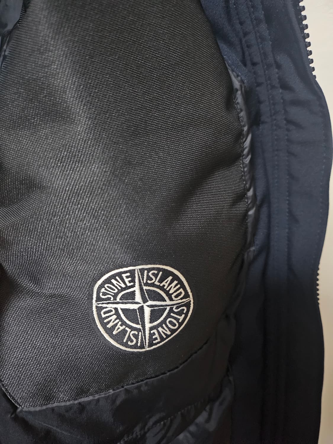 스톤아일랜드 프리마로프 소프트쉘 경량패딩s 상품이미지7