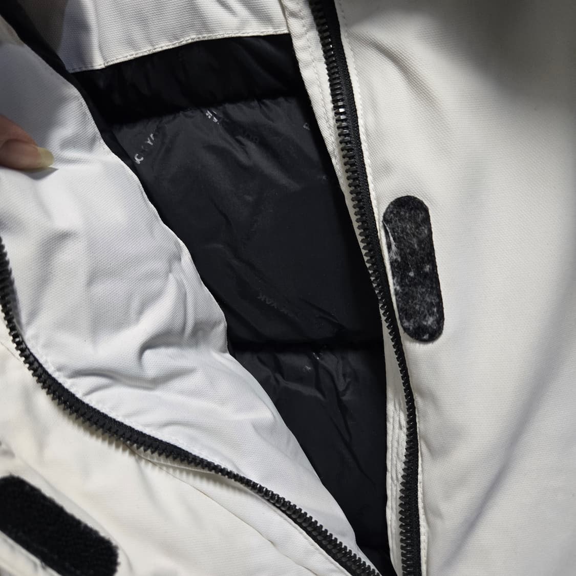 블랙야크 여성 롯지 숏 덕다운 패딩  상품이미지8