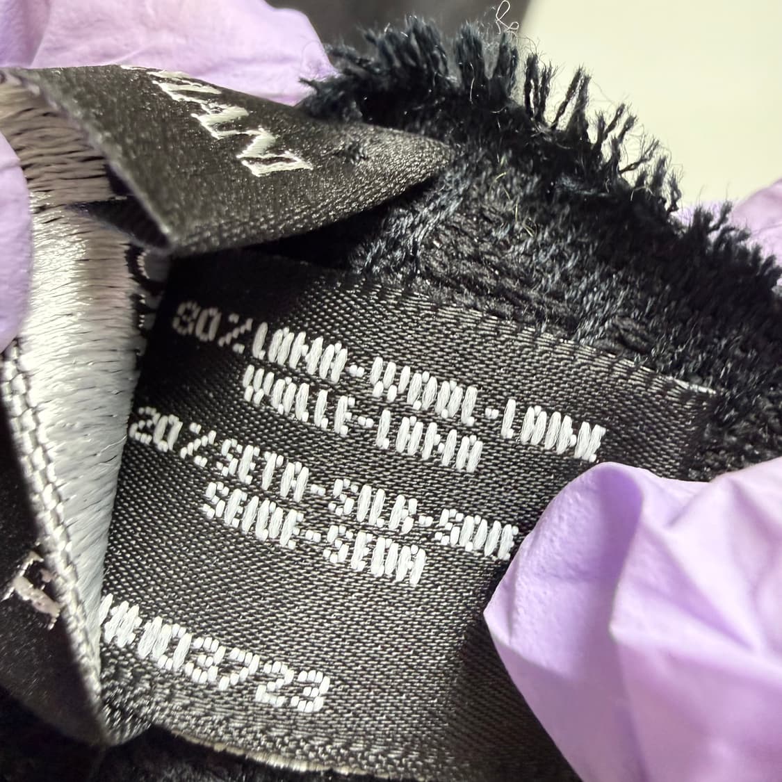 [울 80%] 엠포리오 아르마니 남성 블랙 머플러 상품이미지4