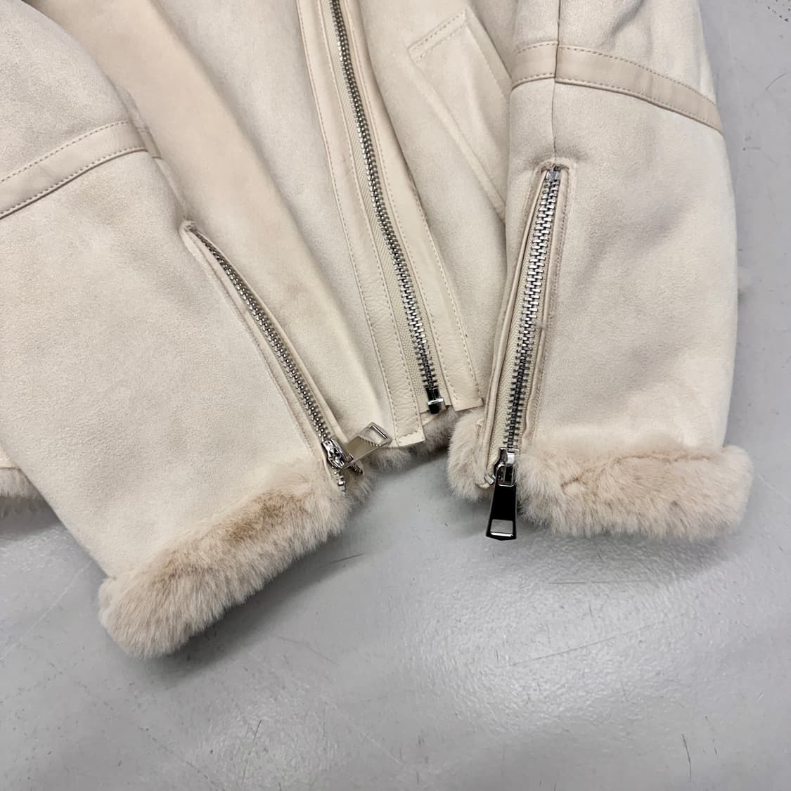 자라 사선 퍼 아이보리 무스탕 자켓 상품이미지5