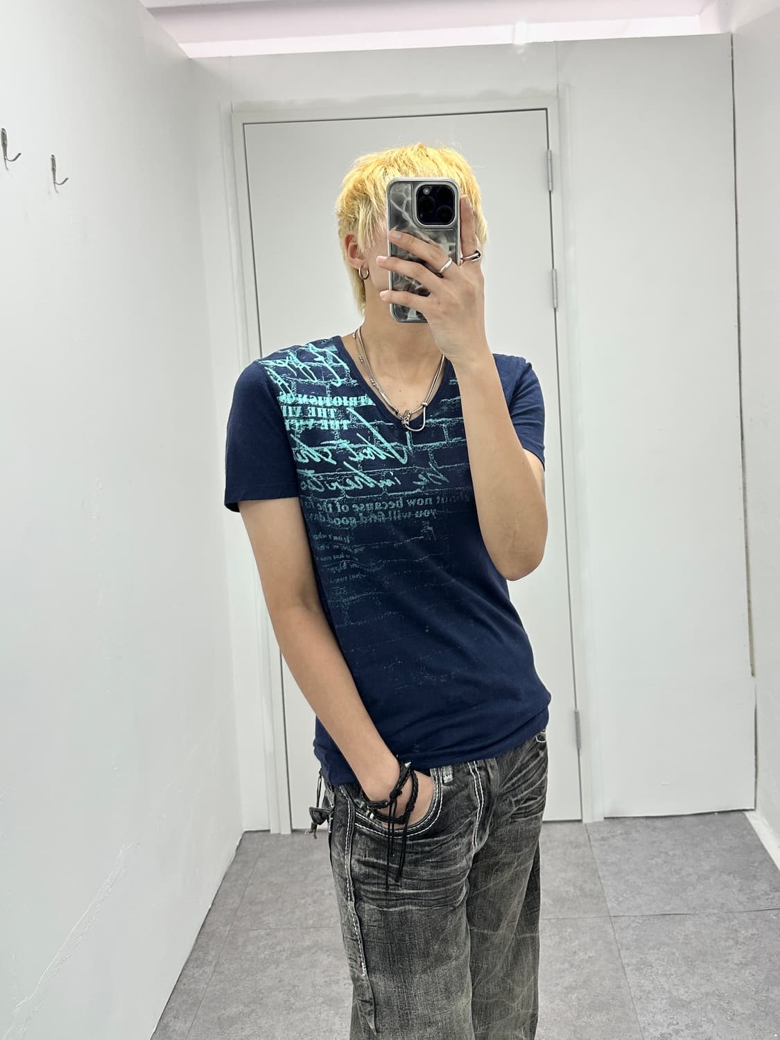 Hideaways grunge lettering tee navy 상품이미지4