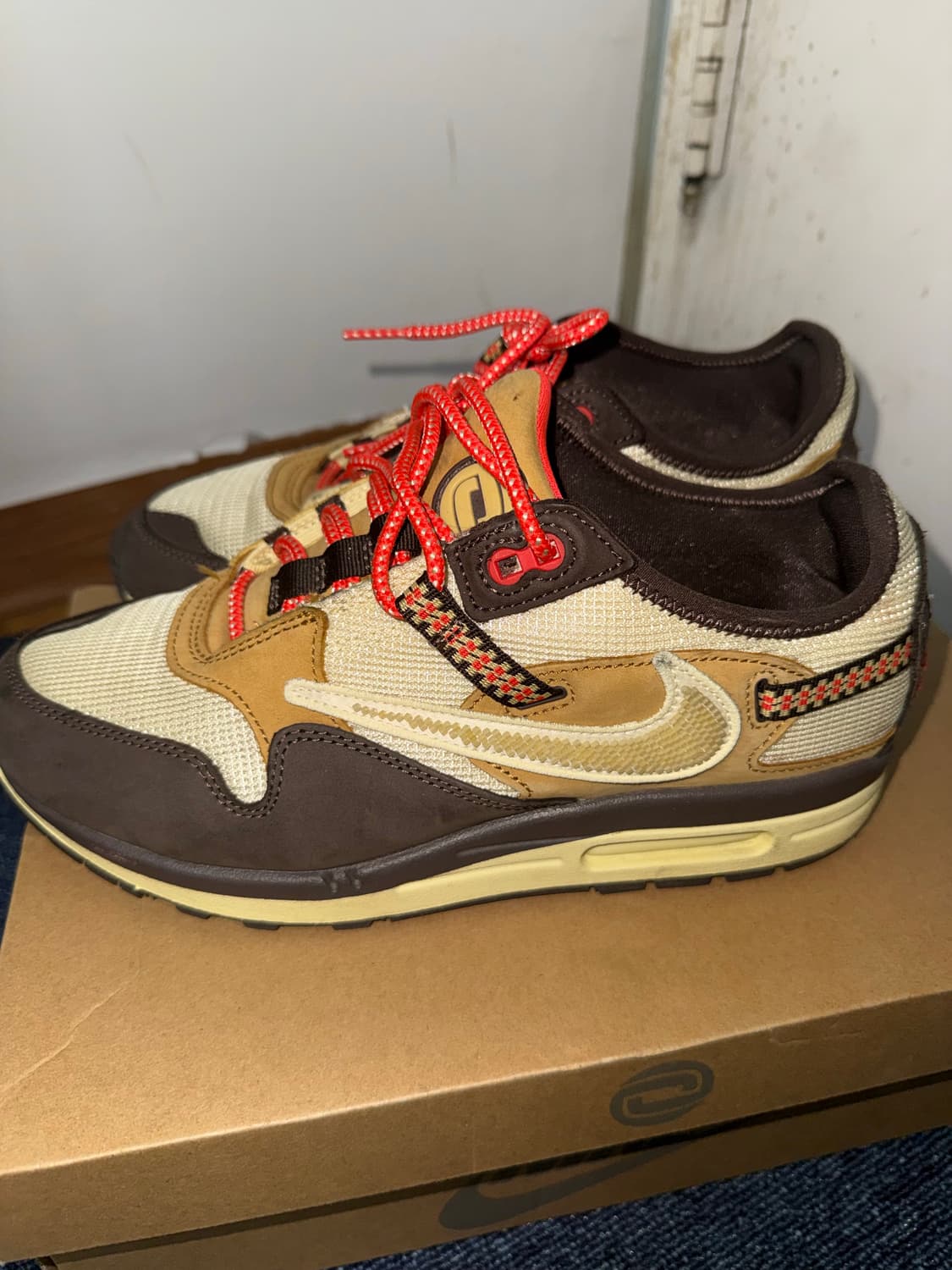 나이키 x 트레비스 스캇 에어맥스1 캑터스 브라운 265 상품이미지4