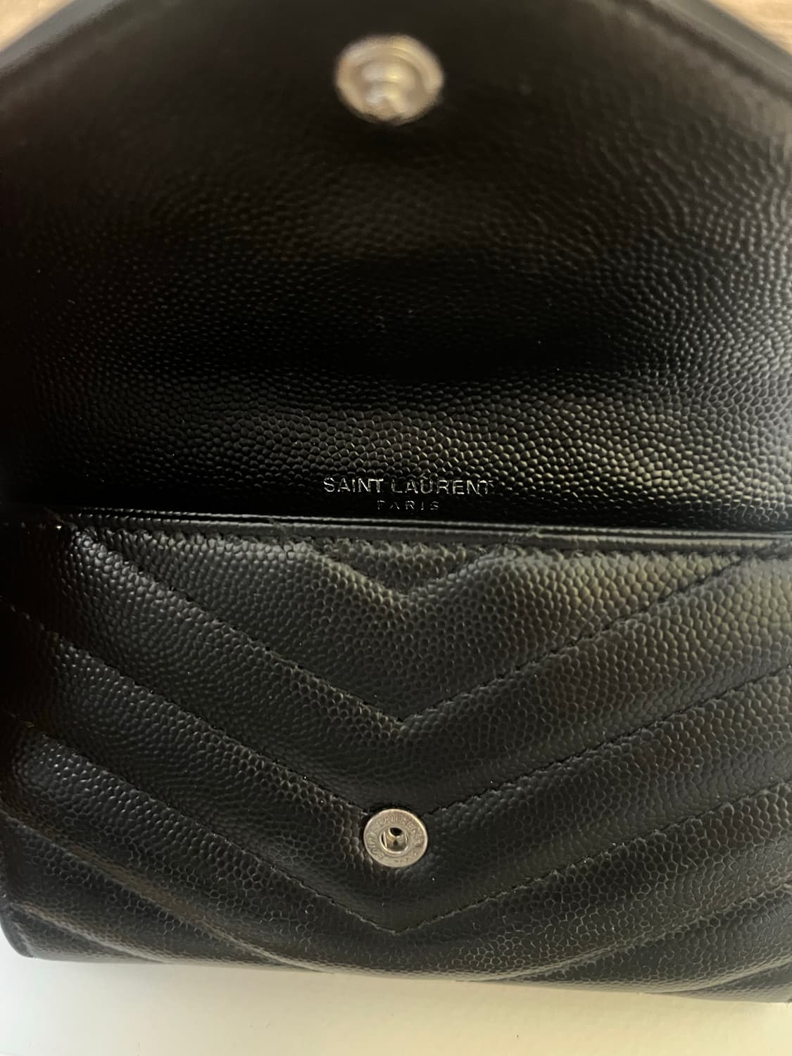 입생로랑 은장 블랙 반지갑(정품) 상품이미지4