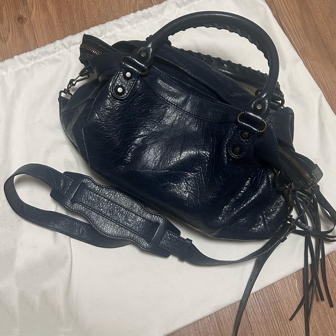 발렌시아가 시티백 모터백 M 네이비 상품이미지2