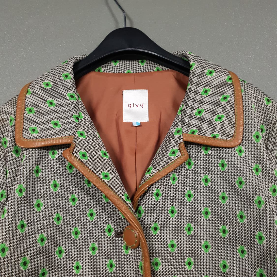 givy 기비 소가죽 카라 올오버 패턴 파이핑 버튼 자켓 여성 자켓 S 상품이미지2