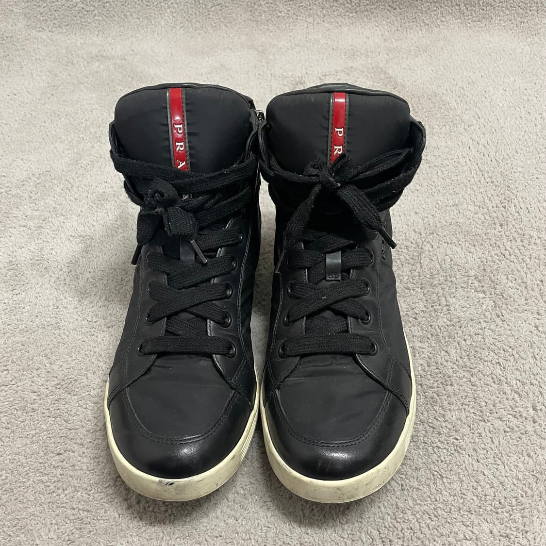 265) 프라다 스포츠 레더 나일론 로고 미드탑 스니커즈 상품이미지5