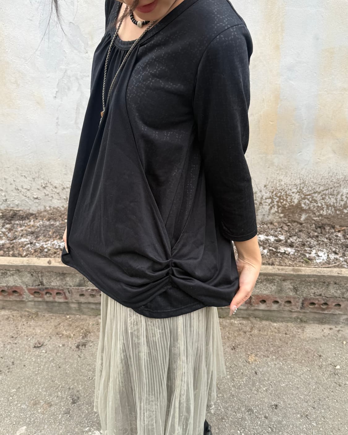 ARENA 시스루 도트 패턴 셔링 티 상품이미지7