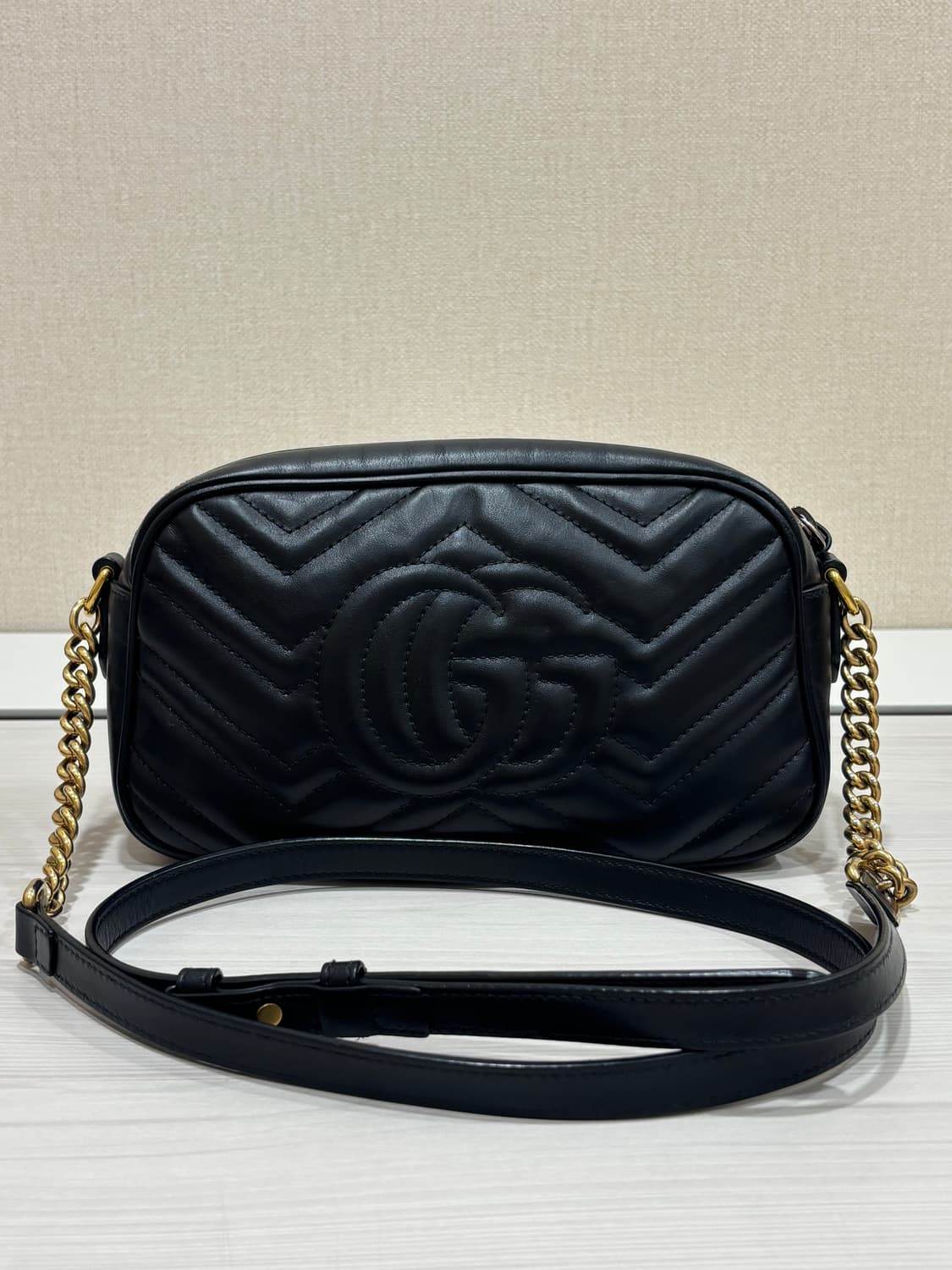 구찌 GG 마몽 마틀라세 카메라백 스몰 상품이미지3