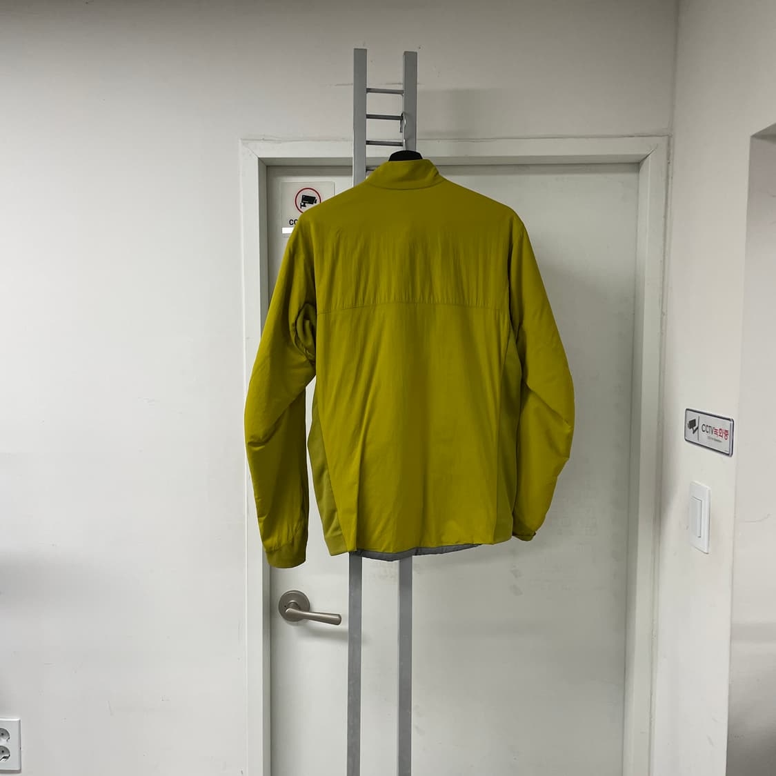 아크테릭스 자켓 옐로 S 상품이미지6