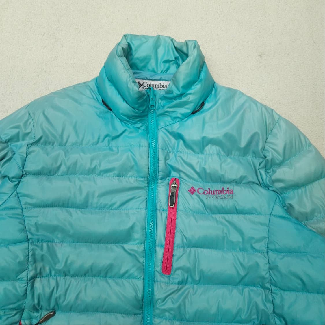 컬럼비아 라이트 다운 곱창 패딩 M 상품이미지4