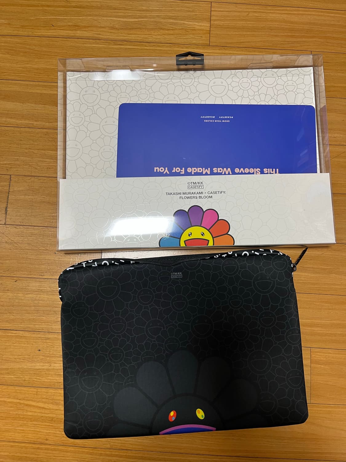 케이스티파이 무라카미타카시 한정판 블랙 스마일 13인치 파우치 상품이미지1