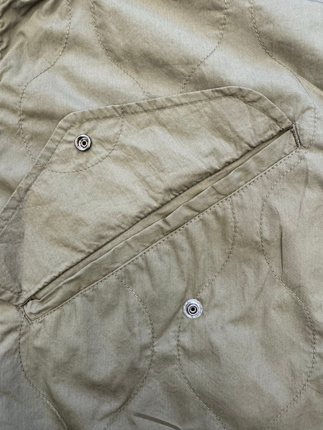 [M][100] 빔즈 B/D 퀼팅 블루종 카키  상품이미지6