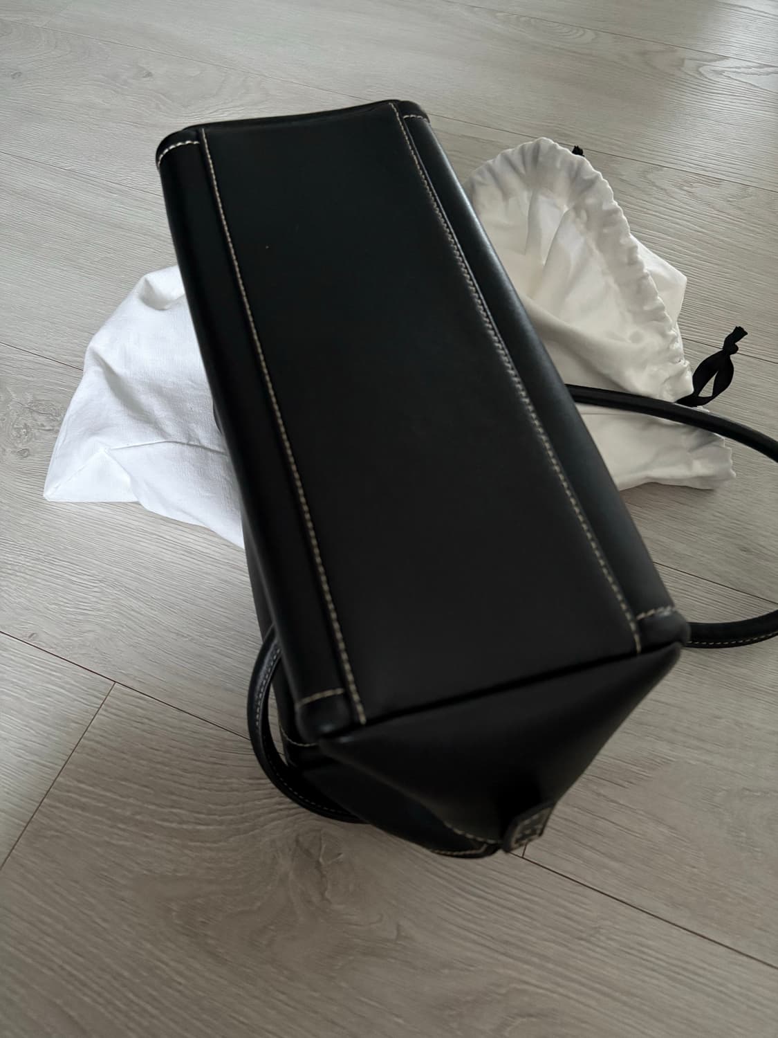 마지셔우드 soft tote black 상품이미지5