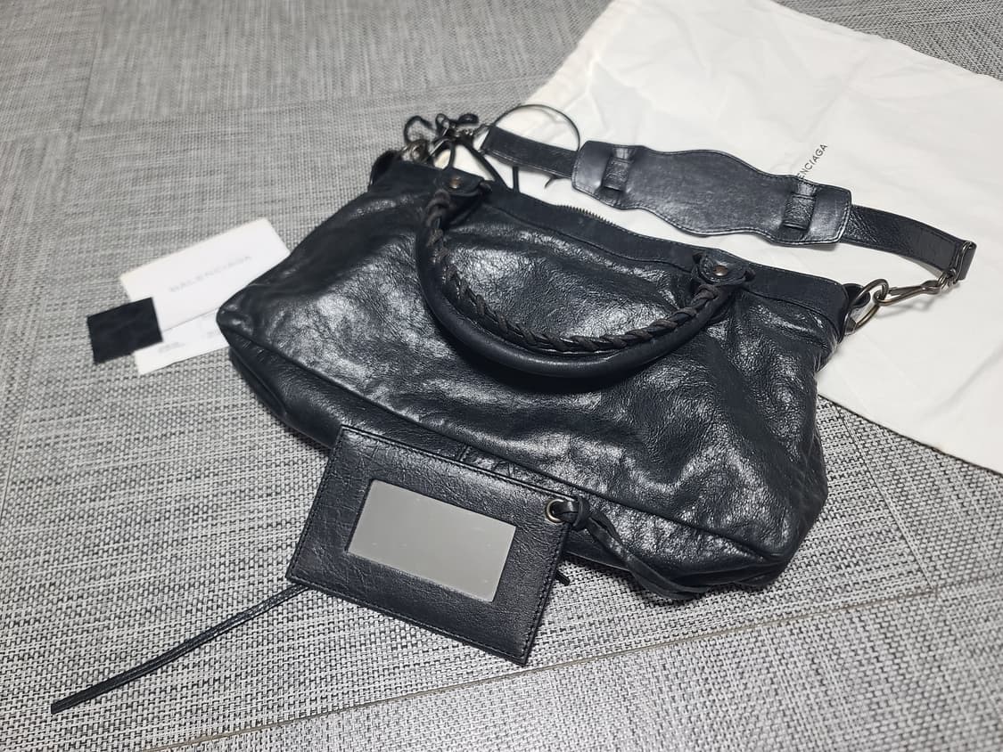 발렌시아가 모터 퍼스트백 숄더백 모터백 상품이미지8