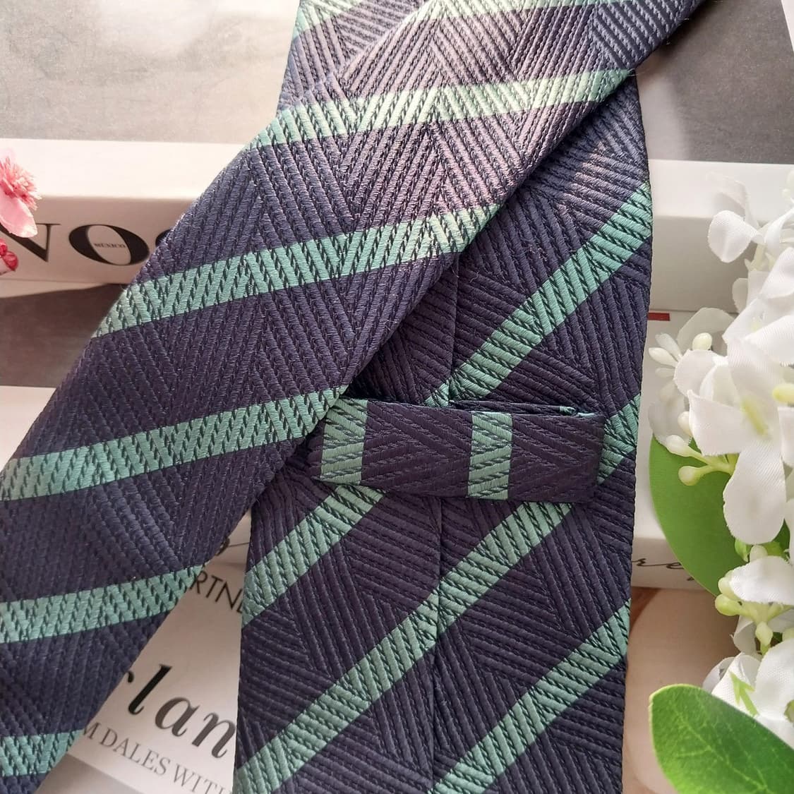 제냐 실크 네이비 레지멘탈 넥타이 8.1cm A+등급 K1703
 상품이미지8