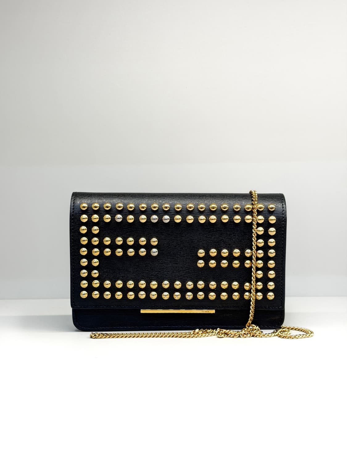 펜디 FF 로고 스터드 미니 크로스백 상품이미지5