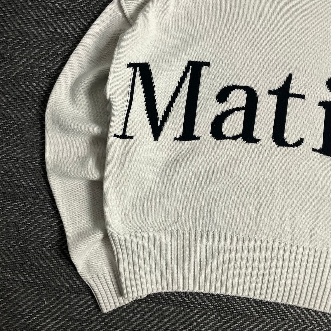 마뗑킴 빅로고 디테일 박시핏 니트o 3203 상품이미지3