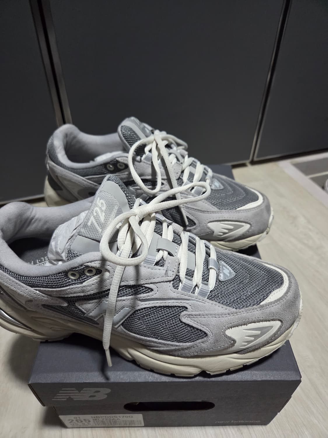 뉴발란스725 사이즈265 상품이미지1