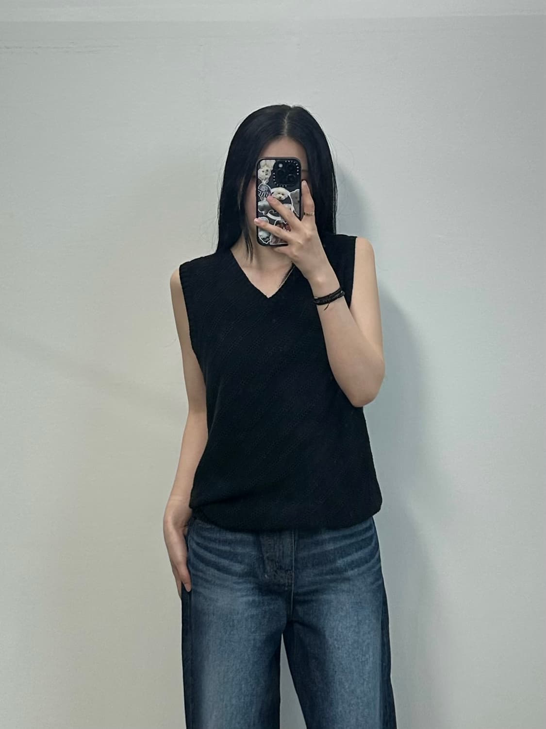 우영미 솔리드옴므 블랙 니트 베스트 상품이미지1