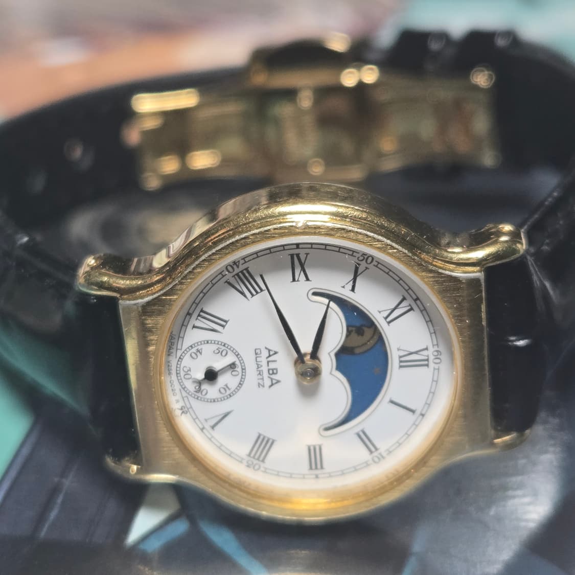 세이코 알바 썬앤문 문페이즈 빈티지
여성
시계 상품이미지2