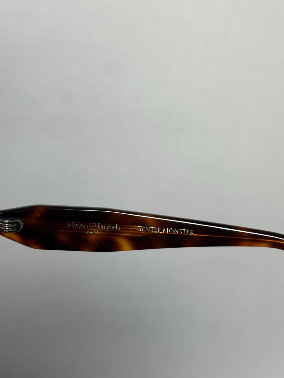 젠틀몬스터 마르지엘라 mm113 풀박 상품이미지3