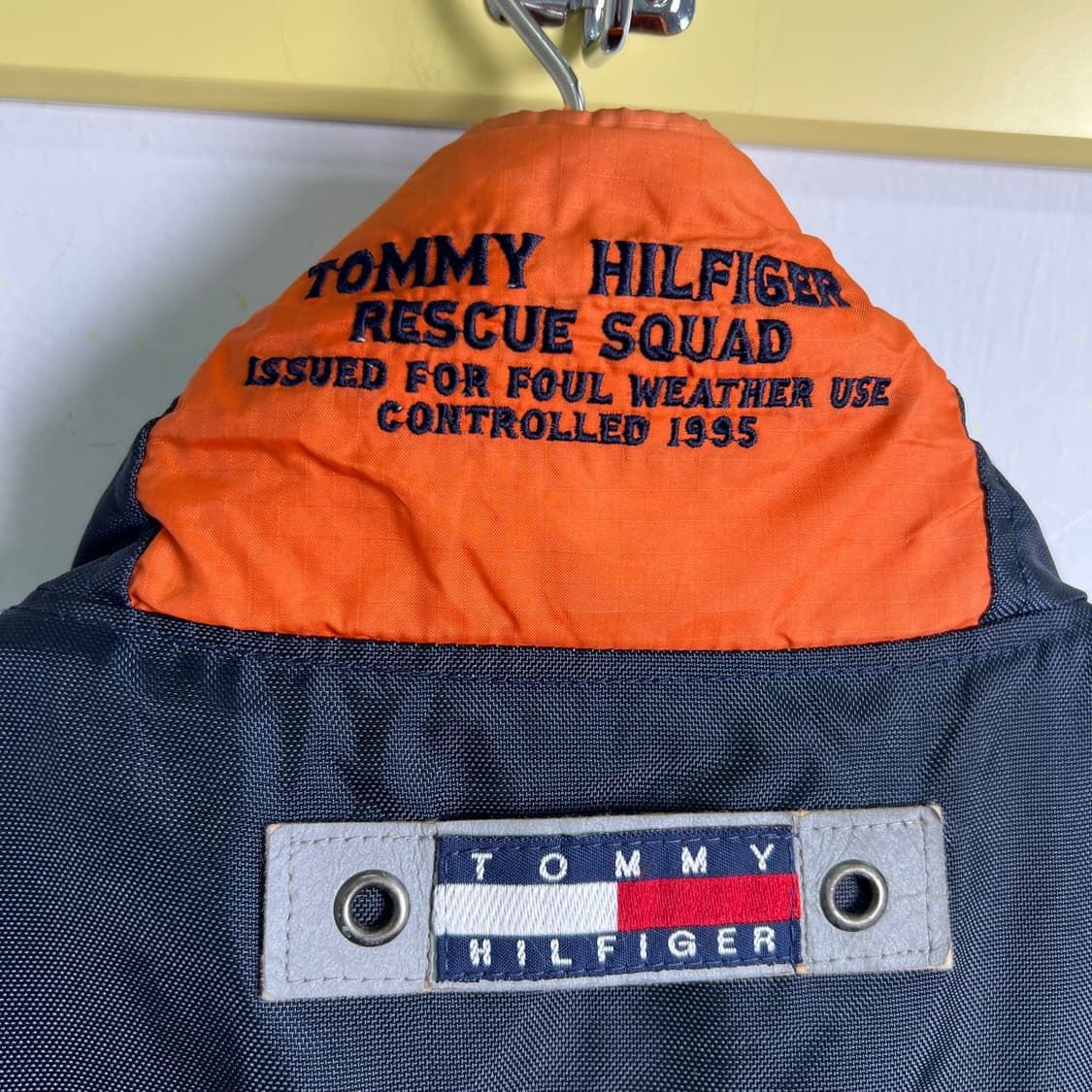 90's 타미힐피거 코스탈 네비게이터 파이어맨 베스트 L 상품이미지8