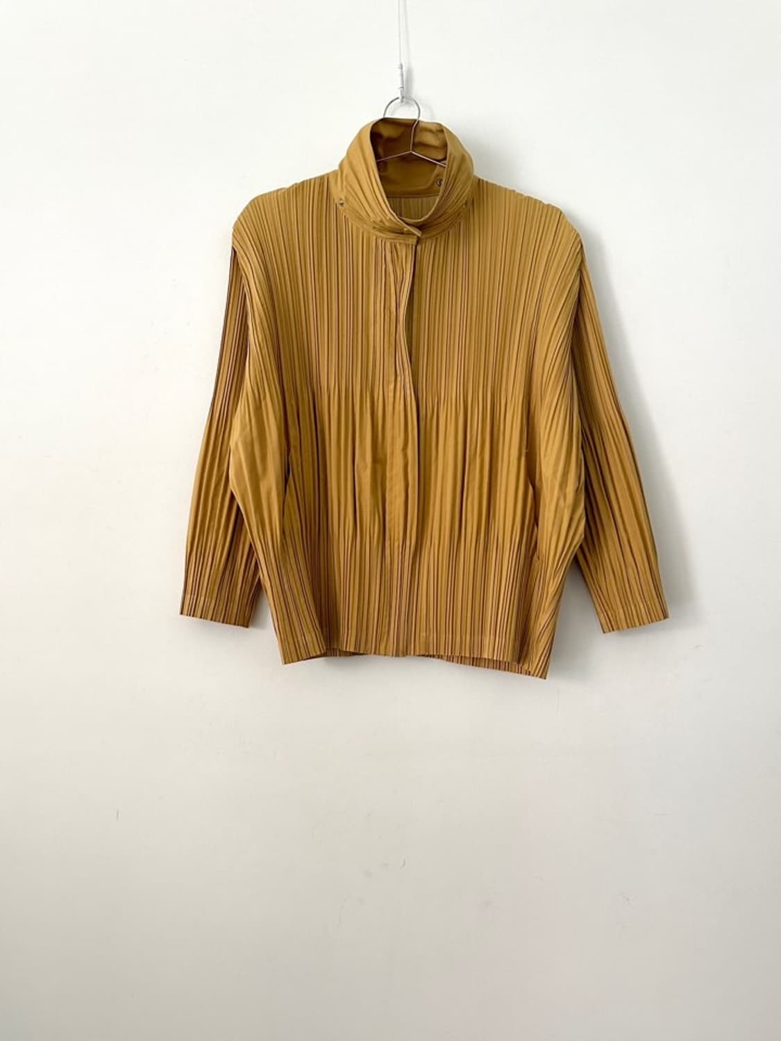 Tutleneck pleats zip up / yellow 상품이미지6