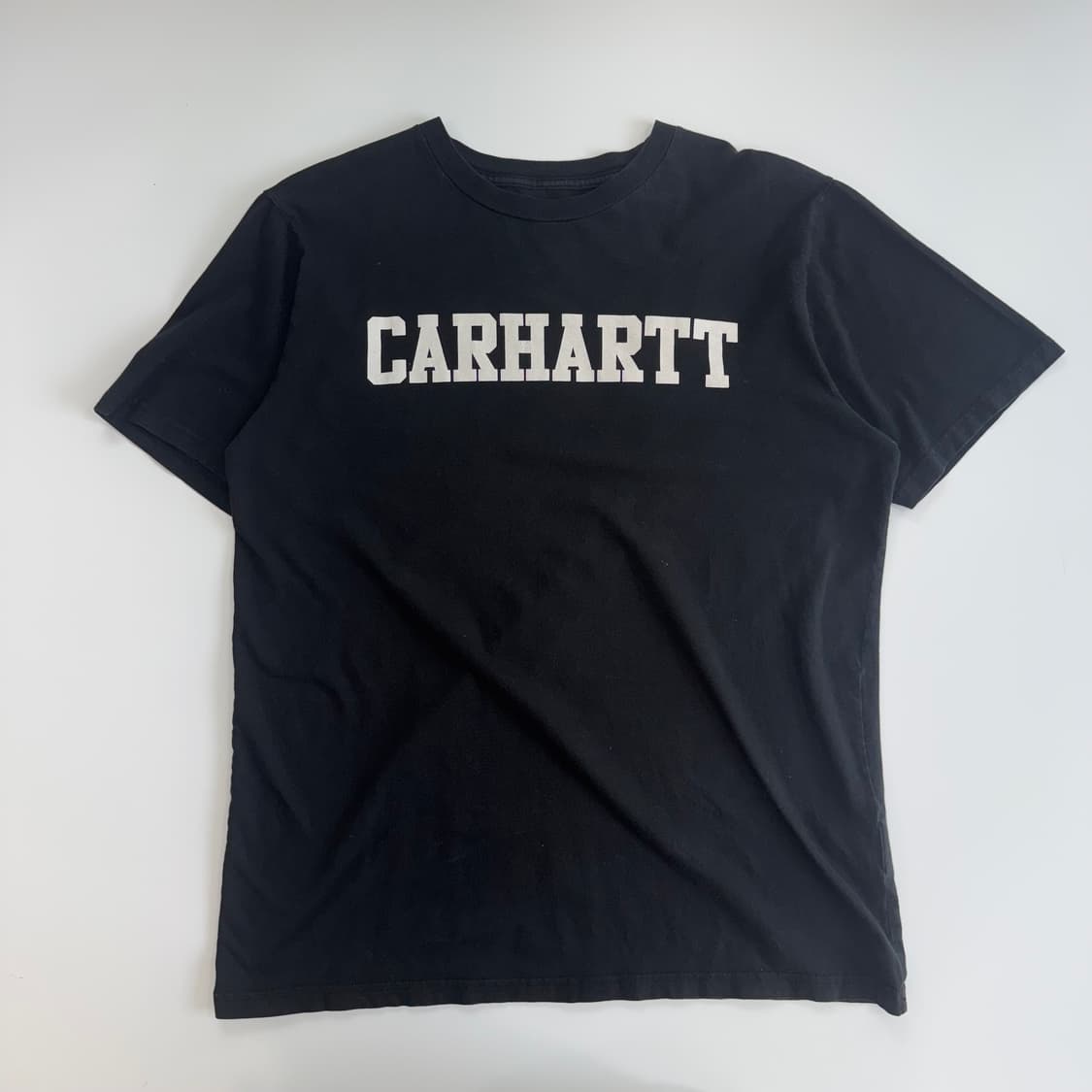 Carhartt 칼하트 스펠아웃 로고 블랙 반팔티 상품이미지3