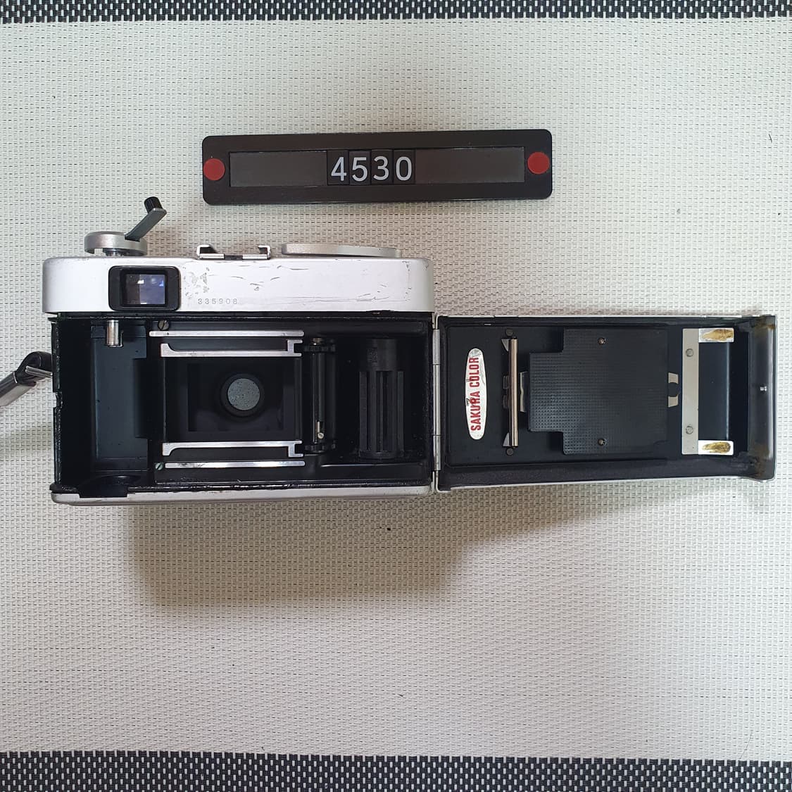 코니카 C 35 E&L 필름카메라 실버바디 상품이미지5