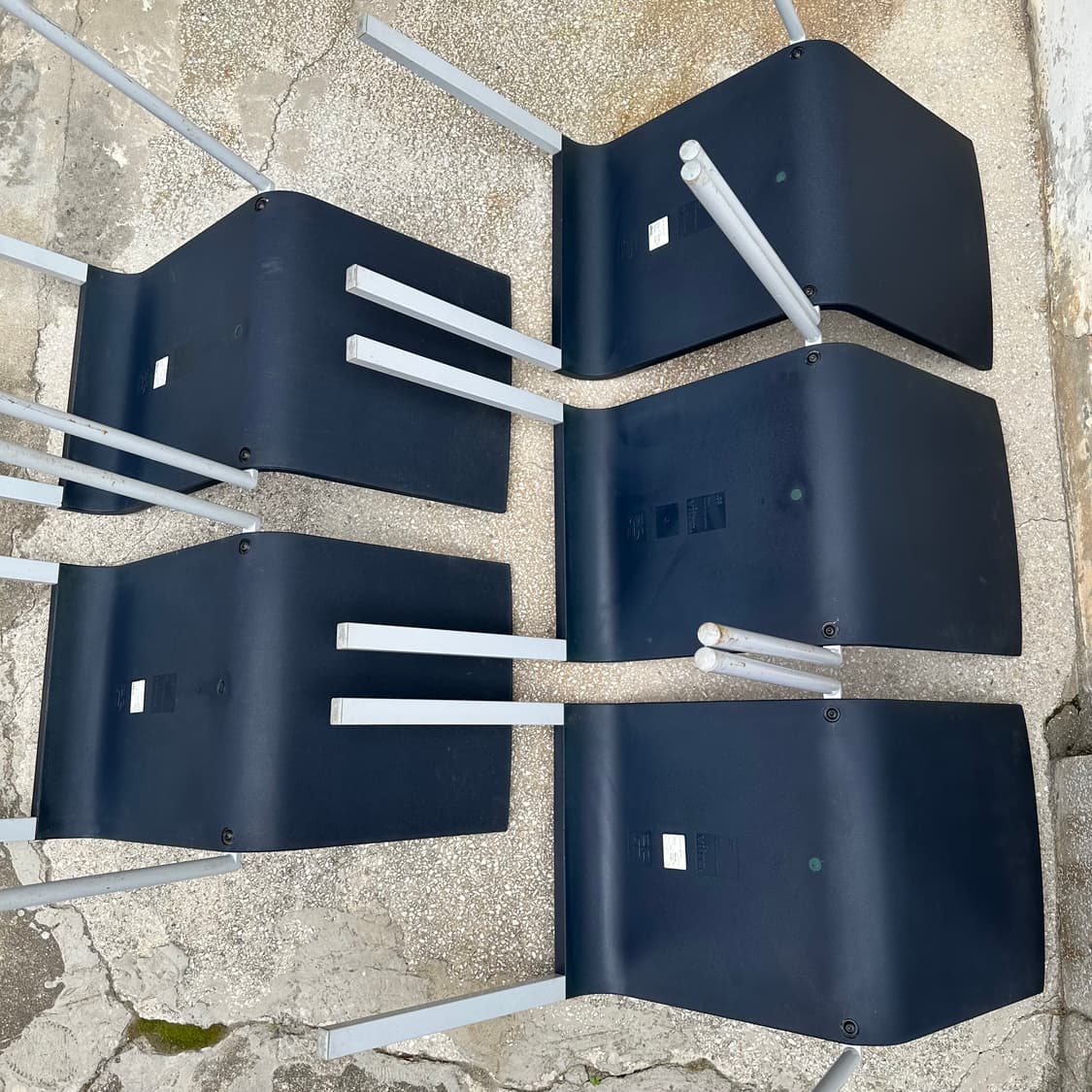 비트라 vitra 03 체어 이태리 스택커블 stackable 네이비의자 상품이미지6