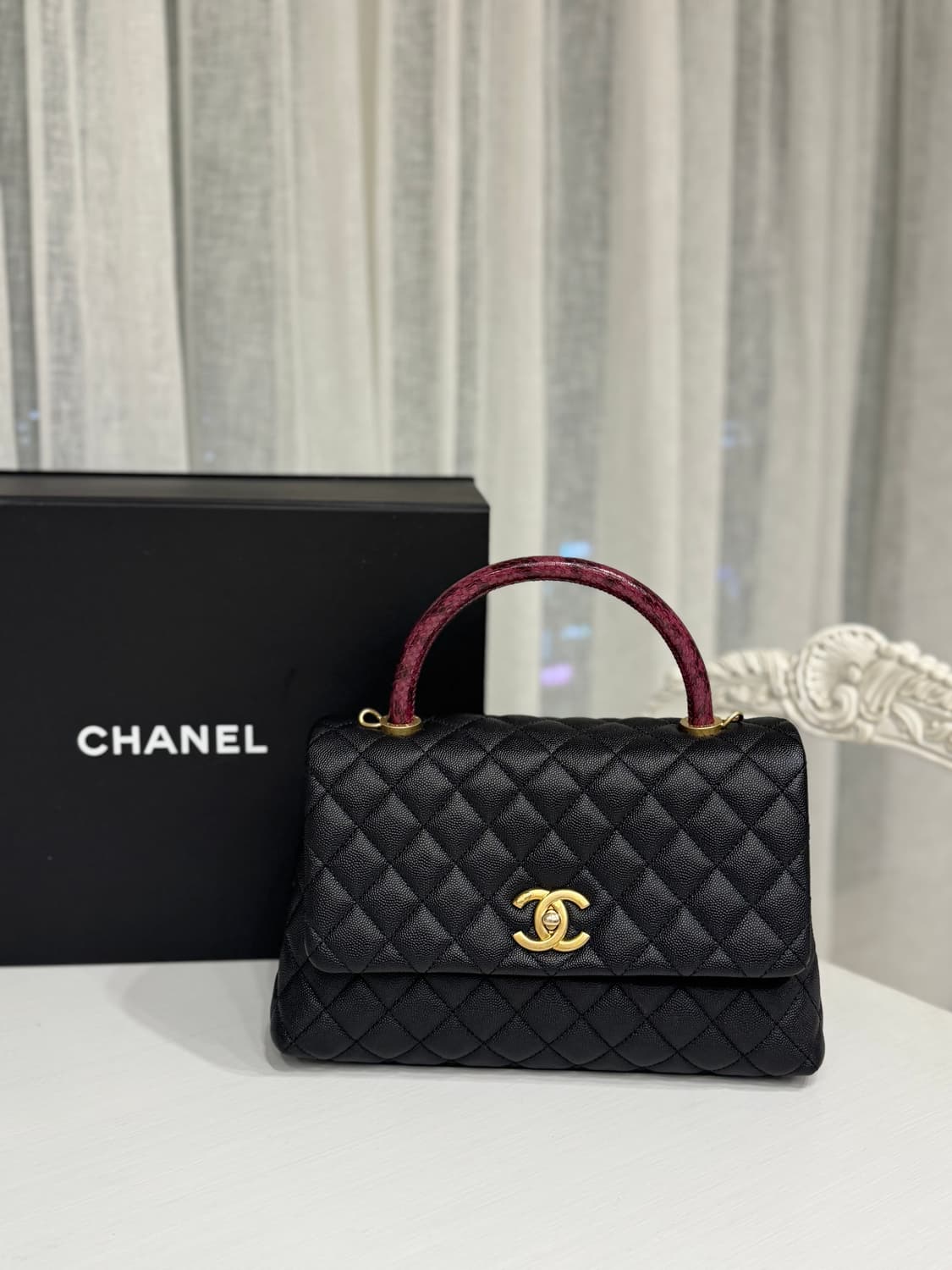 샤넬 코코핸들 캐비어 미디움 28사이즈 상품이미지3