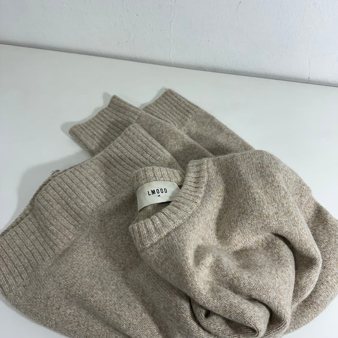 L 48 엘무드 오트베이지 루즈오버핏 울100% 라운드니트 상품이미지1