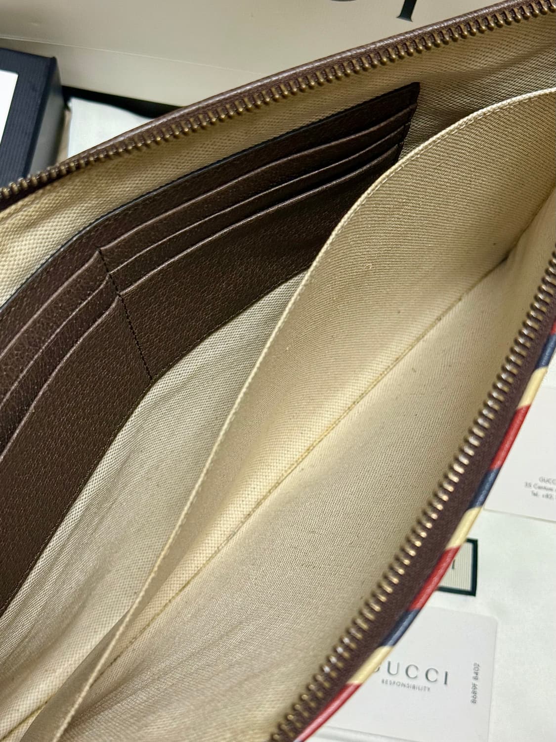 [ 풀구성 / 급처 ] 구찌 GG수프림 쿠리에 패치 한정판 클러치백 상품이미지7