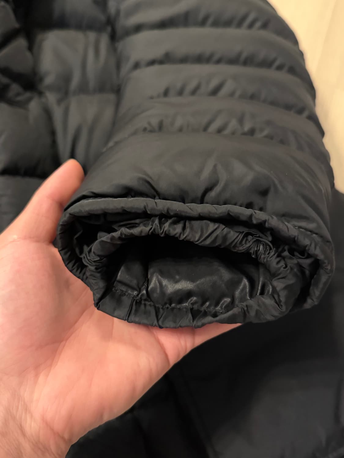 {당일 발송/4size} 몽클레어 클루니 Cluny 블랙 패딩 (리얼퍼) 상품이미지6