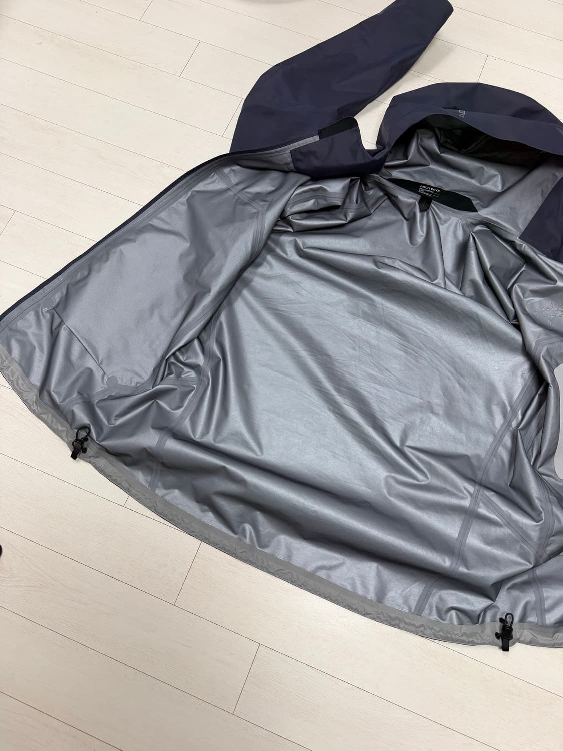 아크테릭스 베타 SL  L 사이즈 블랙사파이어 색상  상태 9.6/10  상품이미지5