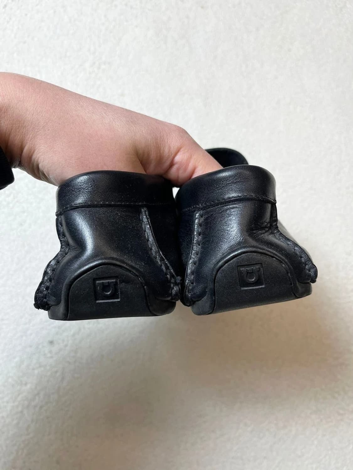 페라가모 크리스 간치니 버클 가죽 로퍼 A1837 상품이미지6