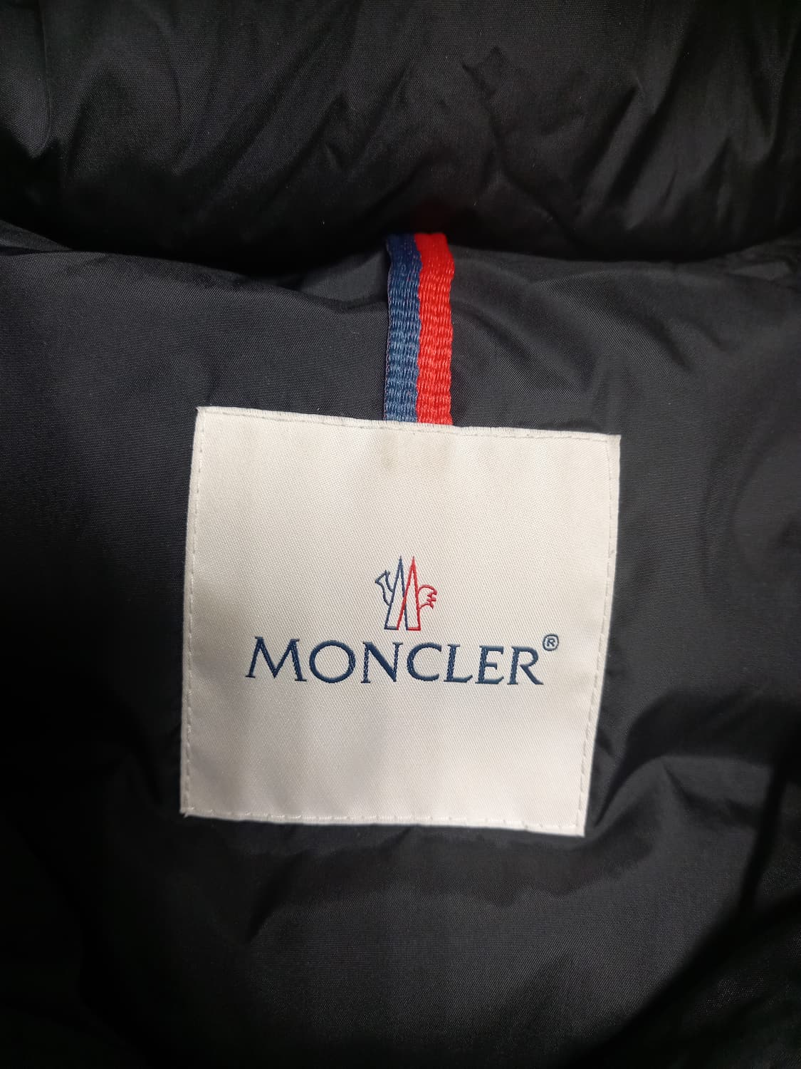 몽클레어 23년 클루니 패딩   검정  3(100) 상품이미지3