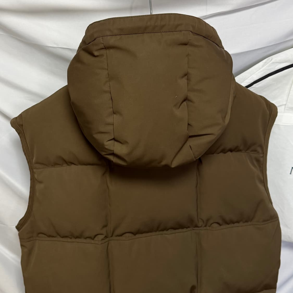 [S급/4] 몽클레어 앙카스 후드 조끼패딩 브라운 상품이미지5