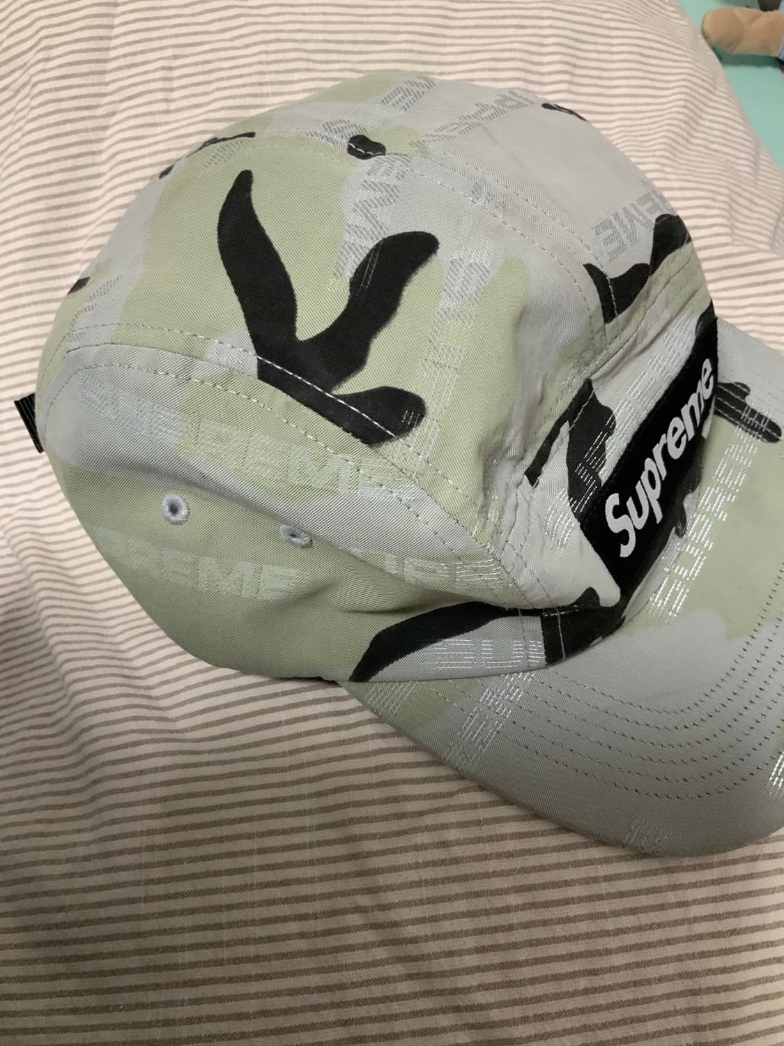 슈프림 리플렉티브 자카드 캠프캡 아크틱 우드랜드 카모 24FW 상품이미지9