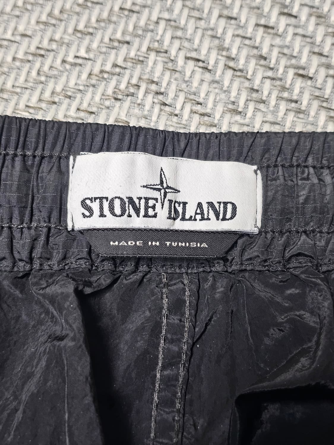 스톤아일랜드 나일론 메탈 조거 팬츠 상품이미지5