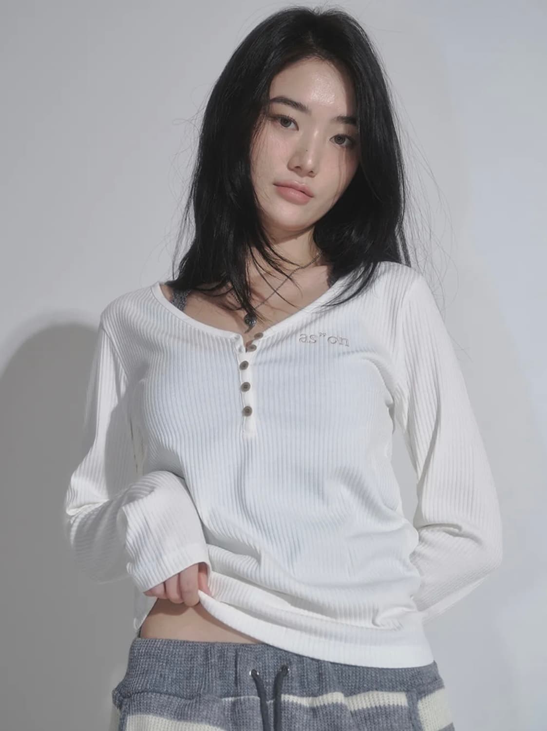 WISH RIBBED BUTTON TEE 상품이미지1