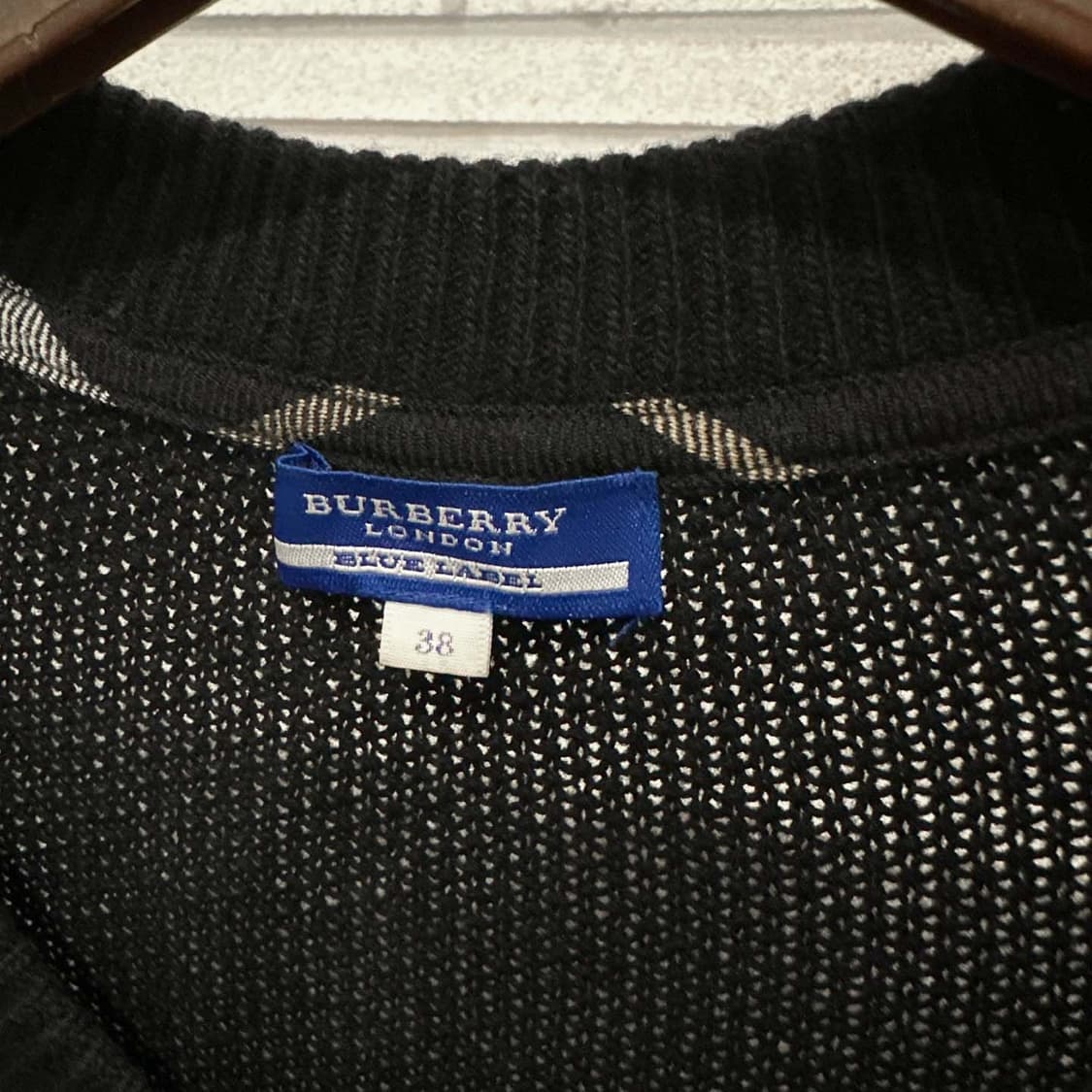 버버리 블루라벨 니트 롱 원피스 7부 퍼프 소매 투버튼 디테일 블랙 상품이미지6