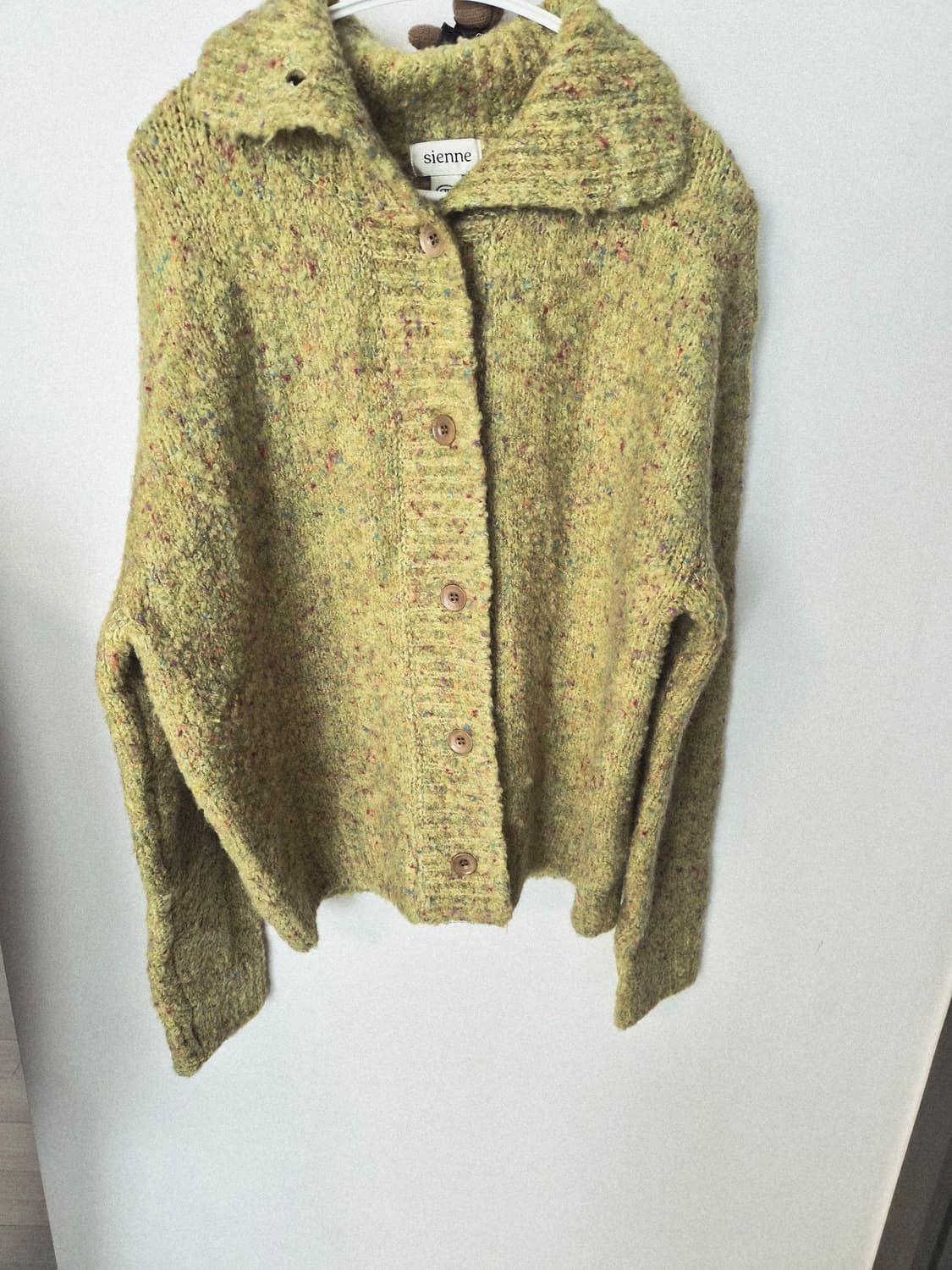 시엔느(sienne) 하이넥 멀티 컬러 니트 가디건 (라임) 상품이미지3