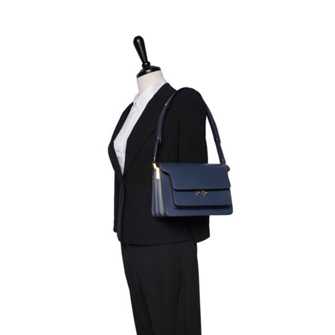 (중고) 마르니 네이비 카프스킨 트렁크 미듐 숄더백 상품이미지4