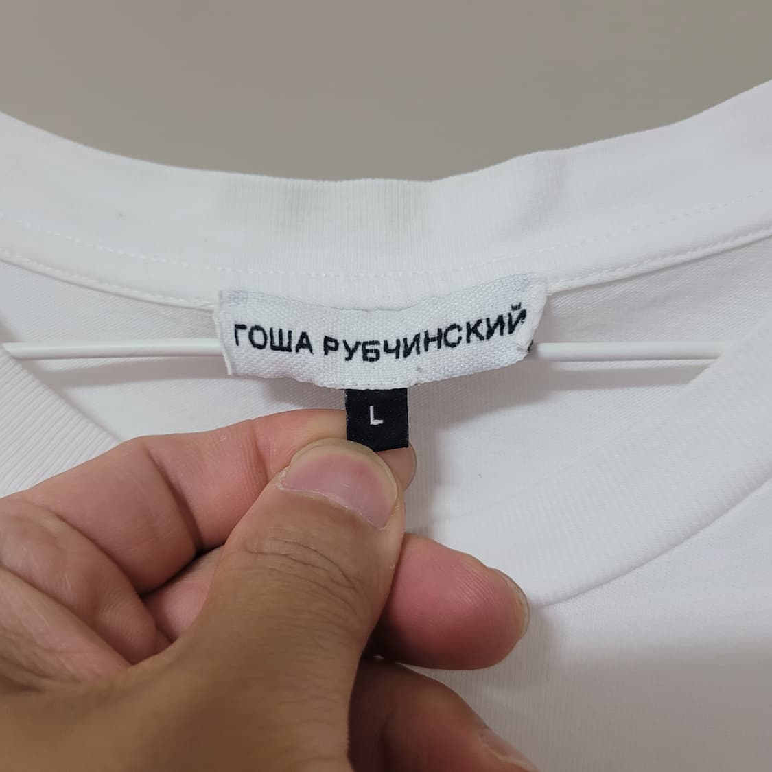 고샤 루브친스키 반팔 상품이미지3