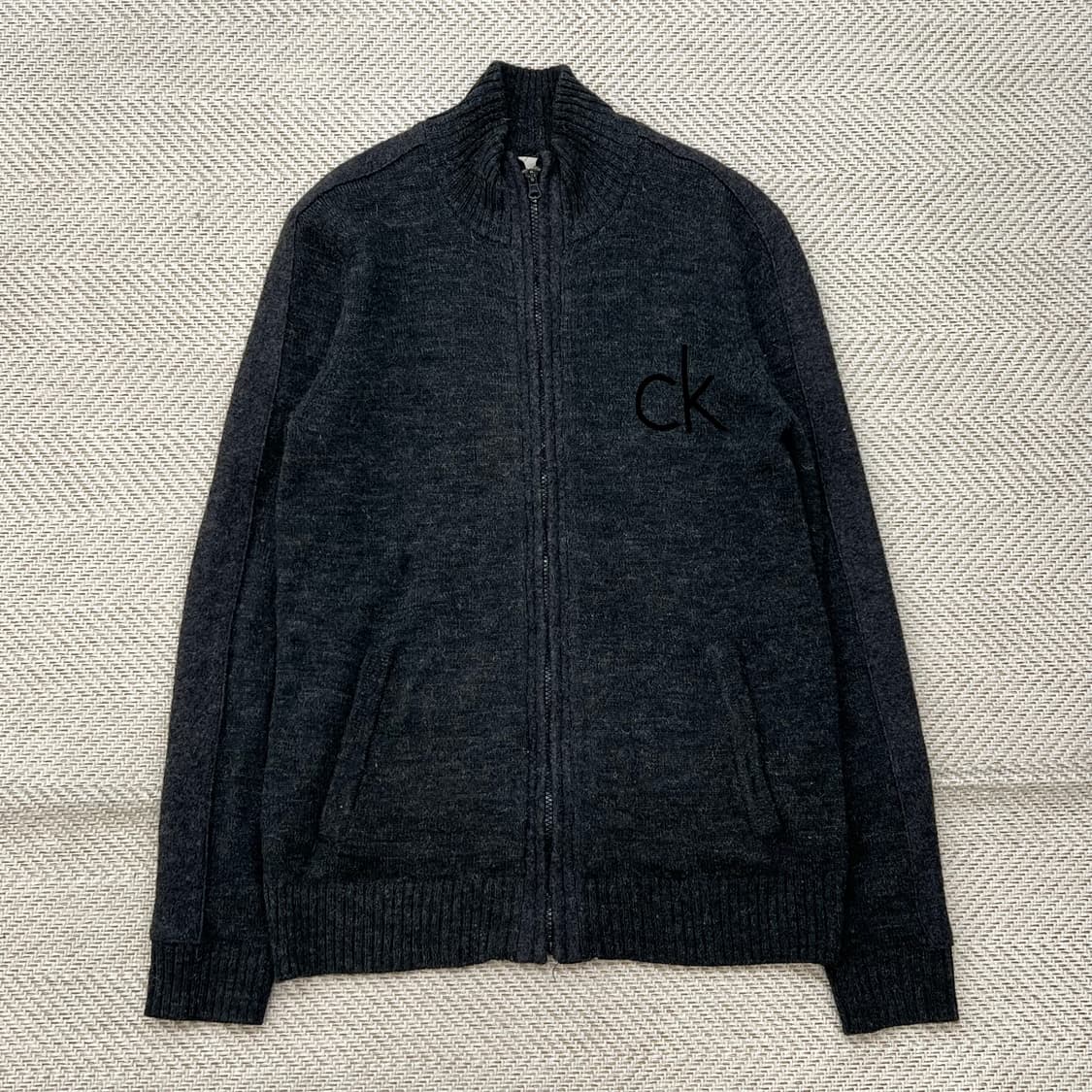 캘빈클라인진스 로고 니트집업 r2295 상품이미지1