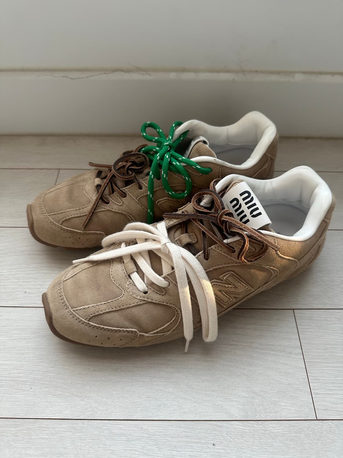 [41] 미우미우 뉴발란스 판매합니다 상품이미지1