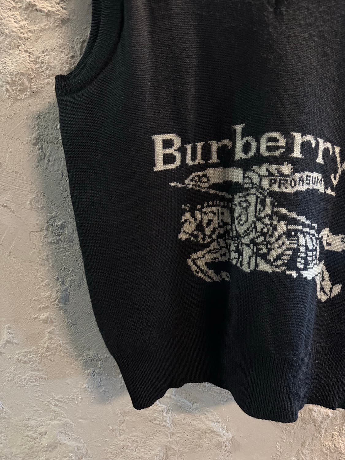 L 버버리 BURBERRY 기사 로고 울 니트 베스트 블랙 상품이미지2