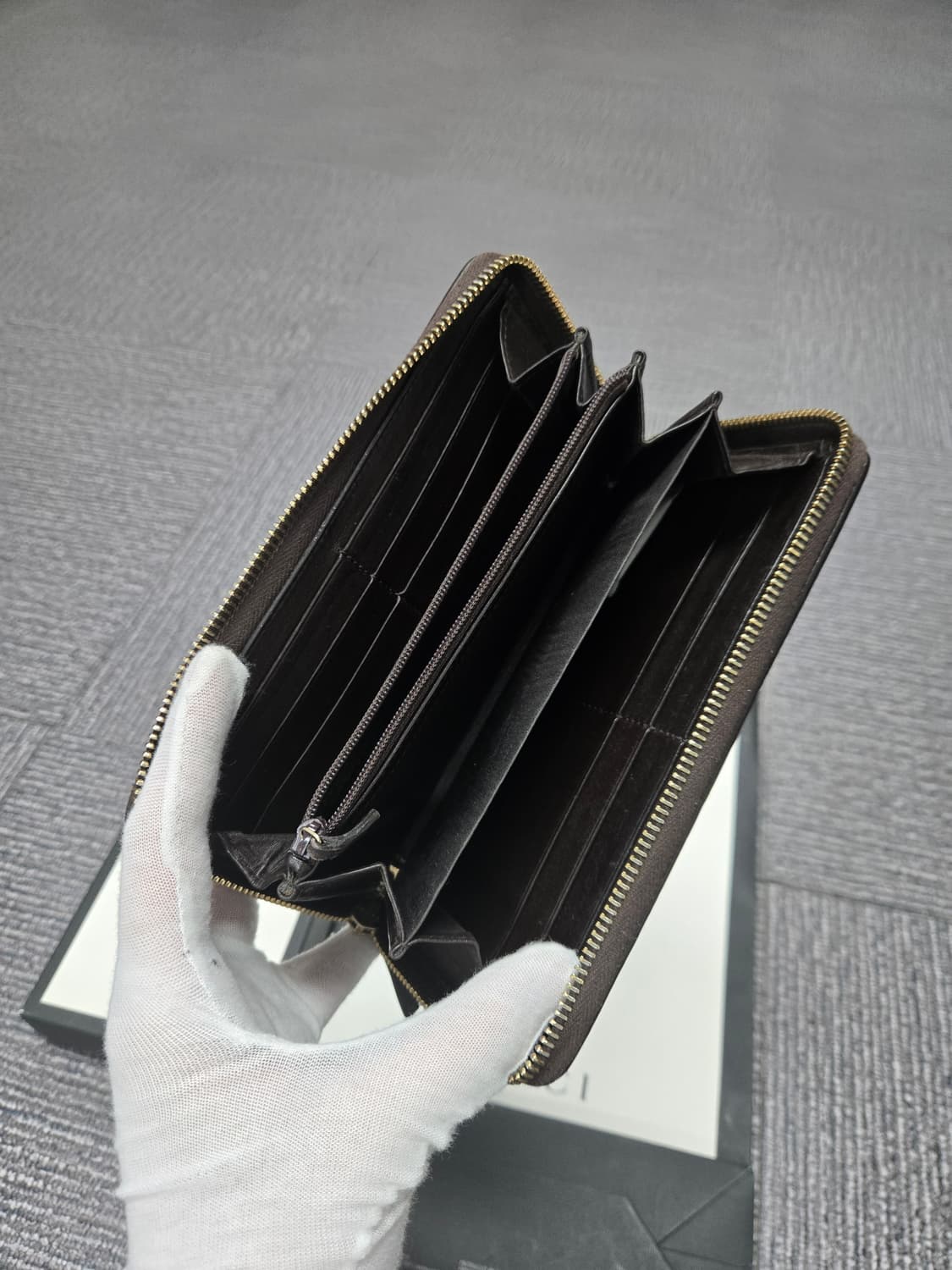 [특가][정품] 구찌 인터로킹 지퍼돌이 장지갑 상품이미지5