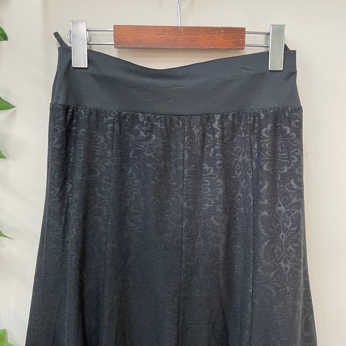 오네갸루 쿠로펑크 블랙 다마스크 패턴 플레어 미디 스커트 🏠 상품이미지2